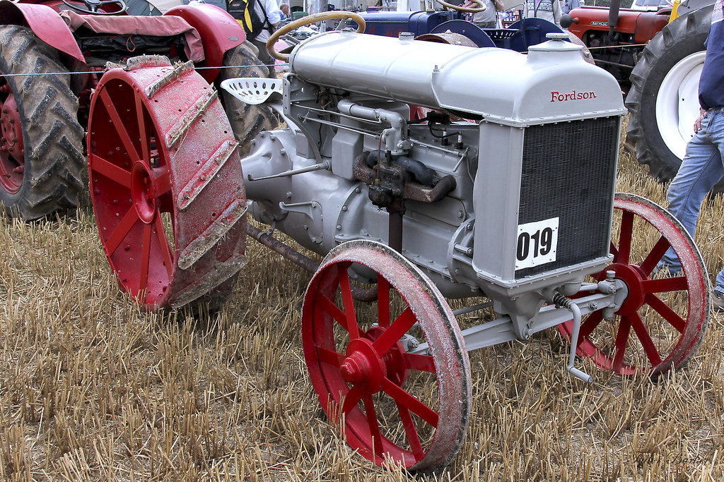 Tractor Fordsonm F